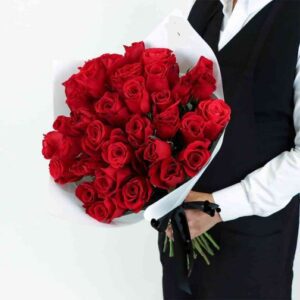 send to karachi 35 elegent roses bouquet to your loveones in karachi.