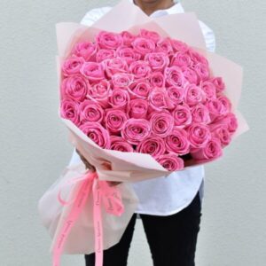 Send flowers: Pink Majesty Ensemble, same-day online delivery in Karachi