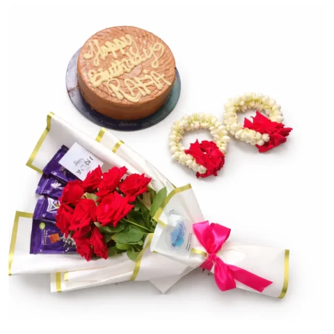 FloraCake cake red roses bouquet chocolates gajray all-occasion gift same-day delivery in Karachi