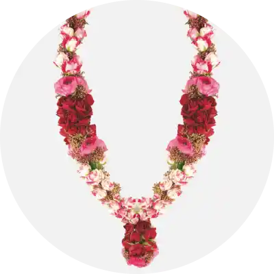 Premium quality floral garland made with fresh, vibrant flowers, ideal for weddings, ceremonies, and celebrations, available for online delivery in Karachi.