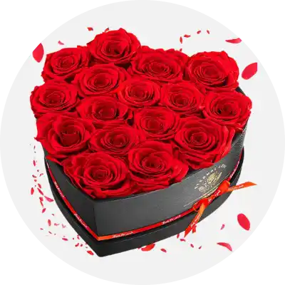 Romantic heart-shaped flower box, delivered with online delivery in Karachi – a thoughtful gift for your loved one.