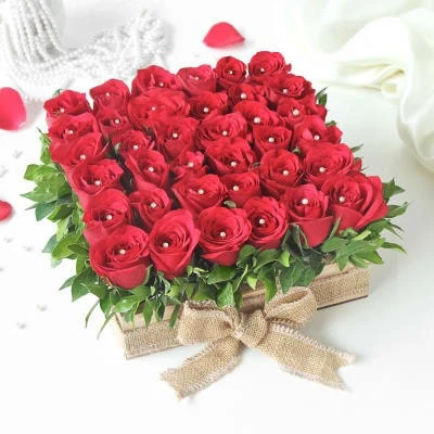 My Love Queen Roses Basket with fresh red roses, perfect for online delivery in Karachi to express deep love and admiration